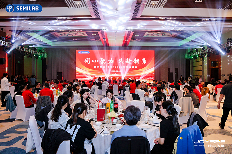 晚宴1.jpg 晚宴1.jpg